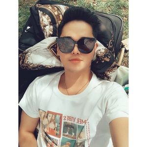 Meet your Posher, Dennis